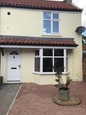 Отель Wolds Cottage Pocklington  Поклингтон